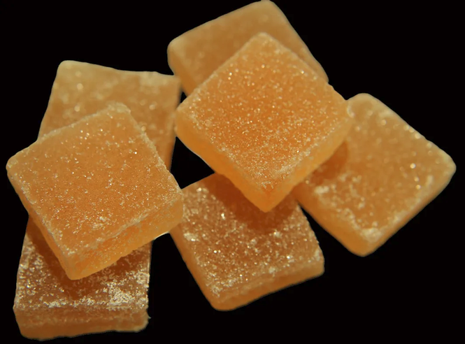 D8 100MG GUMMIES